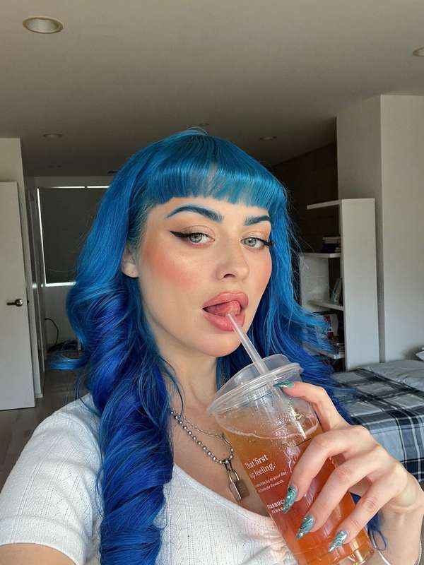 My gooners have to stay hydrated! 💙 are you, my love? 😇
