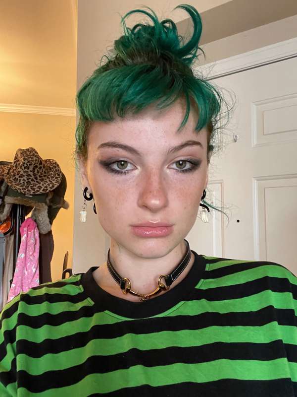 My sexy face, my sexy body! Which do you prefer? 4