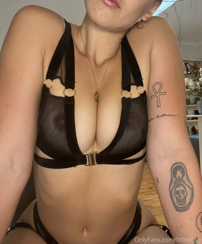 Please comment and tell me if you lived my last joi video, I..