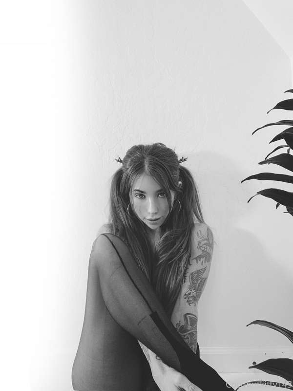 Whose ready for this innocent black and white set! I also ha.. 6