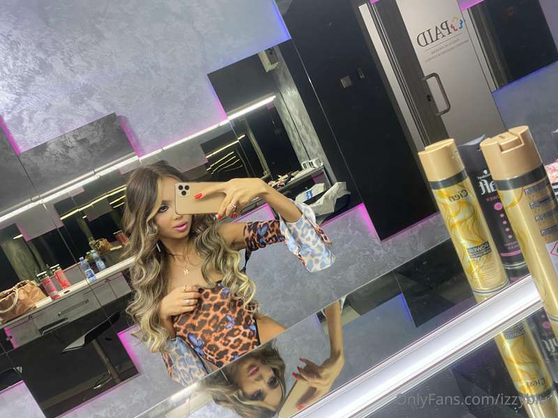 Izzyblu1 - Onlyfans - 19 Jul, 2022