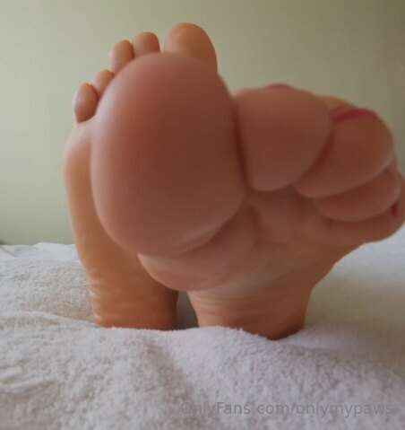 Here are my soft soles. 👣 Are you interested in what they ta.. 6