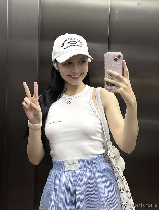 I’m MELTING over here 🥵Summer, chill out, please!How are you..