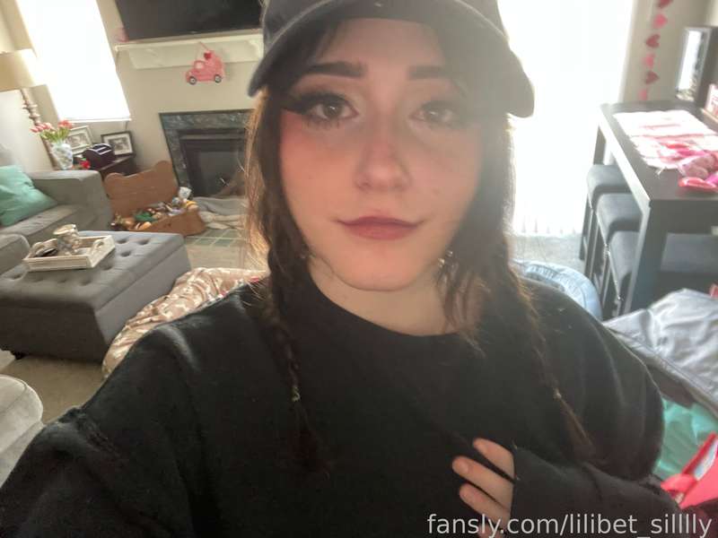 Lilibet_Silllly - Fansly - 06 Mar, 2025 2