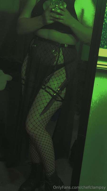 Hey yall! Sorry I havnt been on babes! I'll be dropping cont..