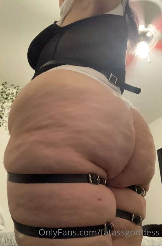 Fatassgoddess - Onlyfans - 18 Apr, 2022