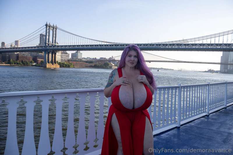 A few shots from the boat party the other night! I didn't ta.. 27