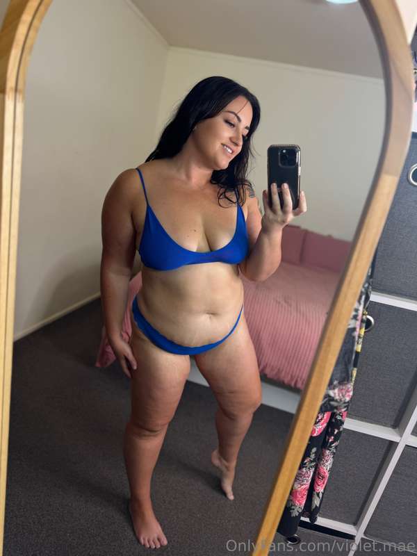 mirror selfies> 1