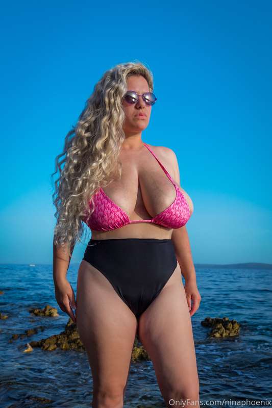 Bikini season has started. 😎 4