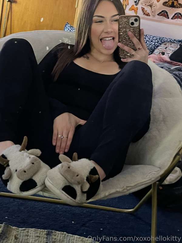 Xoxohellokitty - Onlyfans - 07 Apr, 2024