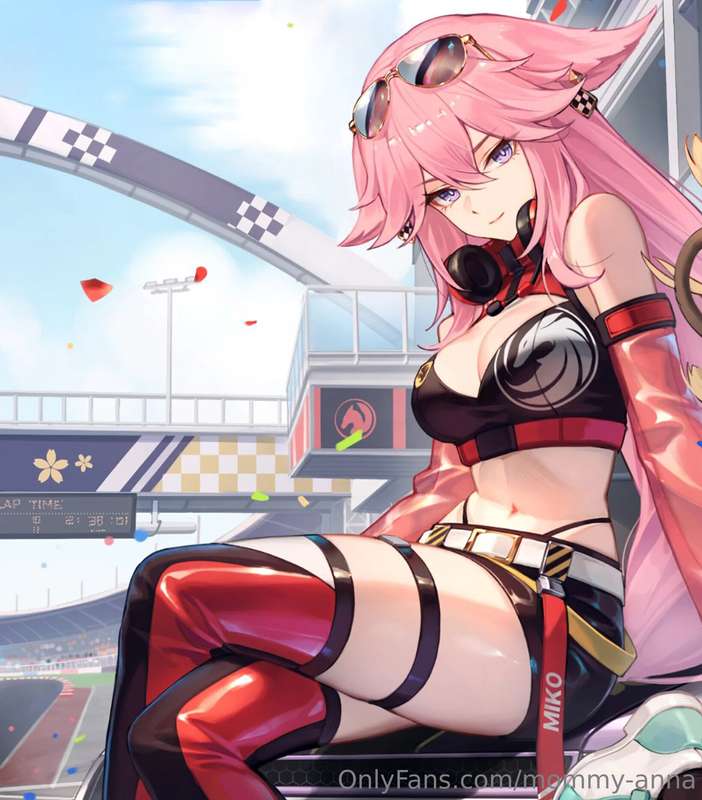 Mommy Miko is back! 🖤❤️This time wearing the Hoyofair 