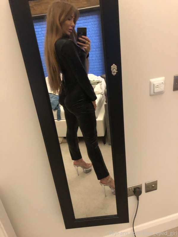 Today’s outfit 😘 2