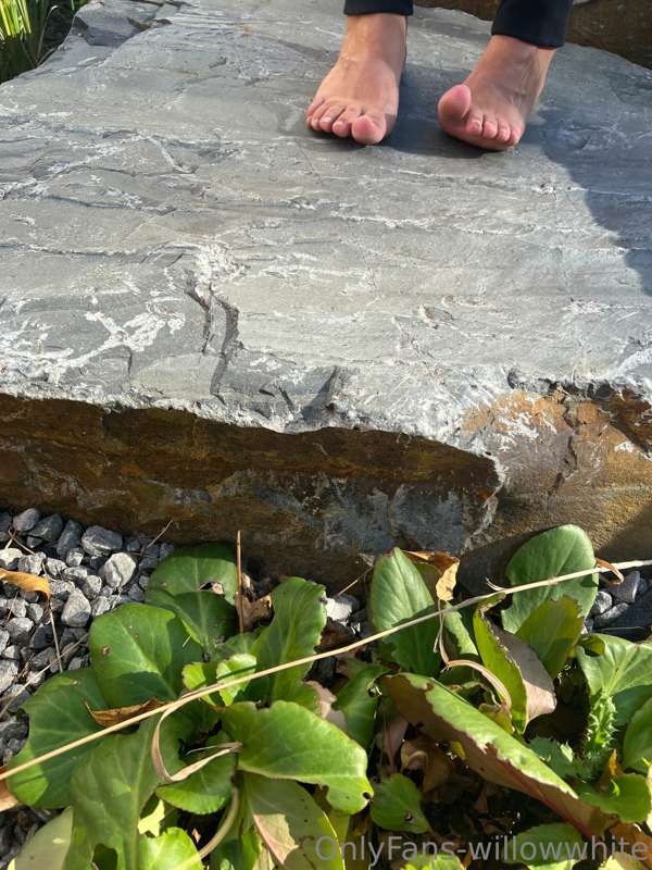 went for a walk, this is for the feet guys xo 😘 15