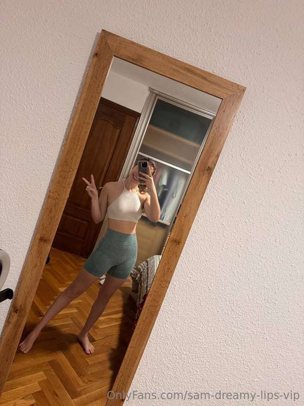 Going to gym to do some cheeest 
