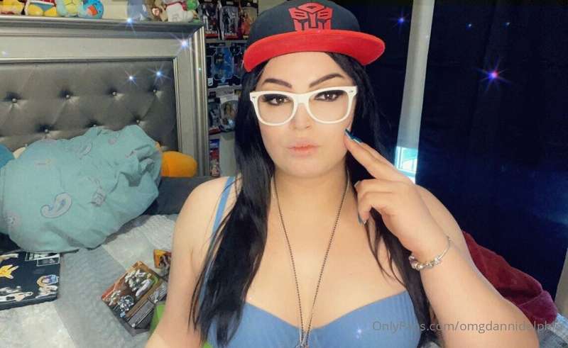 Geeky chick Booooobs 2