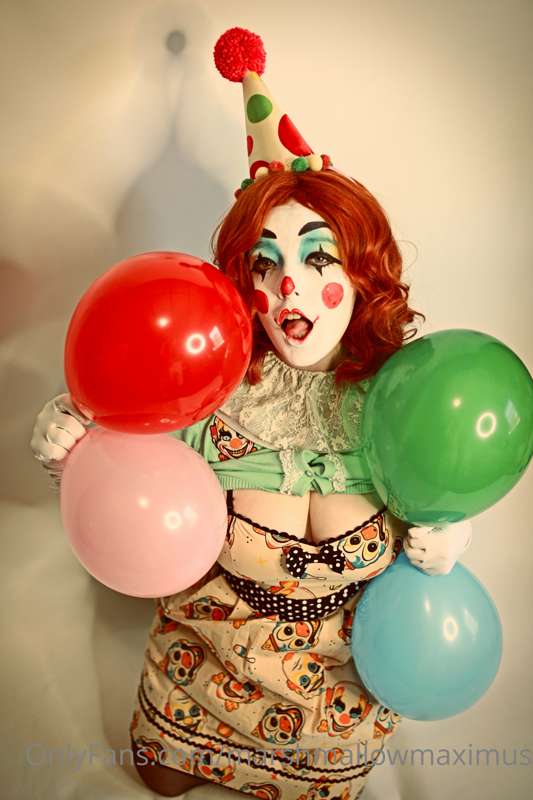 Retro Clown set (Part 1)
Ohhhh how fun it is to clown around.. 10