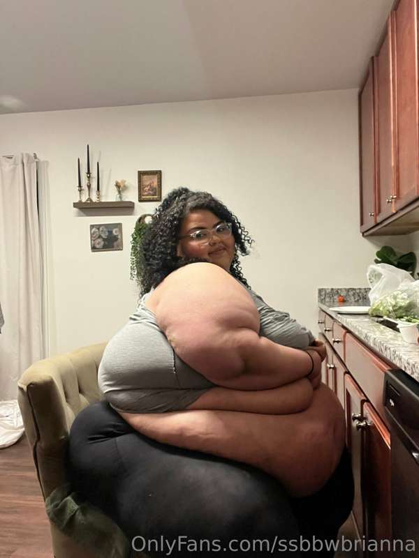 Prepping some dinner. You wish I was eating you instead? 😘 6