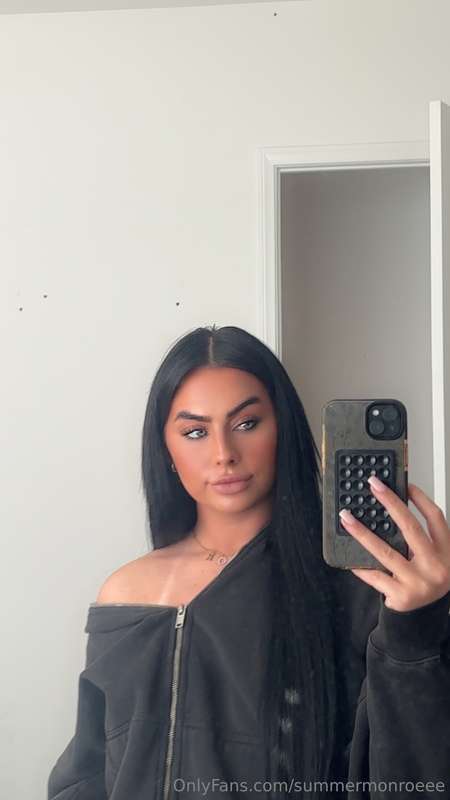 Can’t help it if I’m the highlight of your feed. 😘