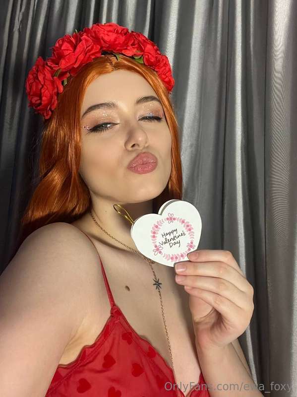 ___Happy Valentine's Day___ !!😍💋💋 Here is a pack of content ..