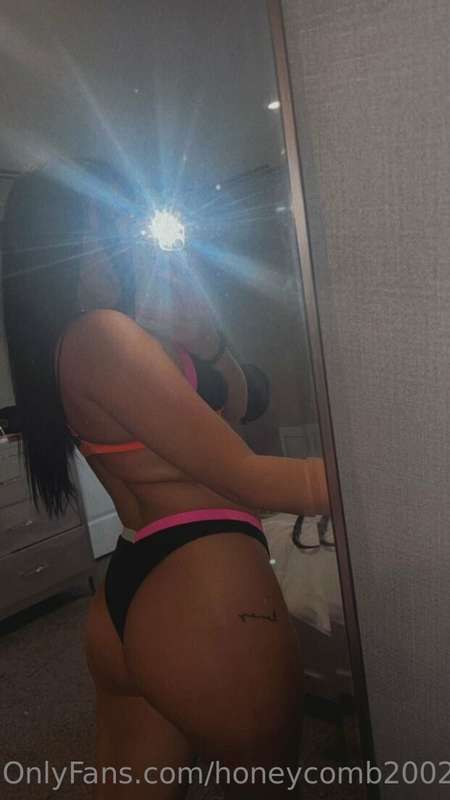 Honeycomb2002 - Onlyfans - 05 Jun, 2023