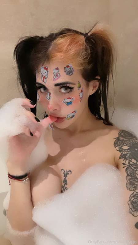Algunas fotos que me saque en este bello baño❤️ 4
