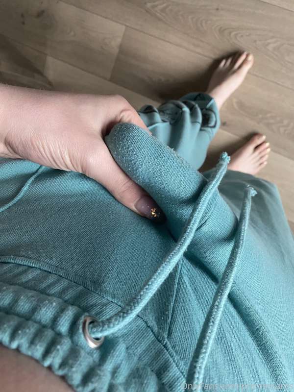 Setting off the new year with a hard girl dick