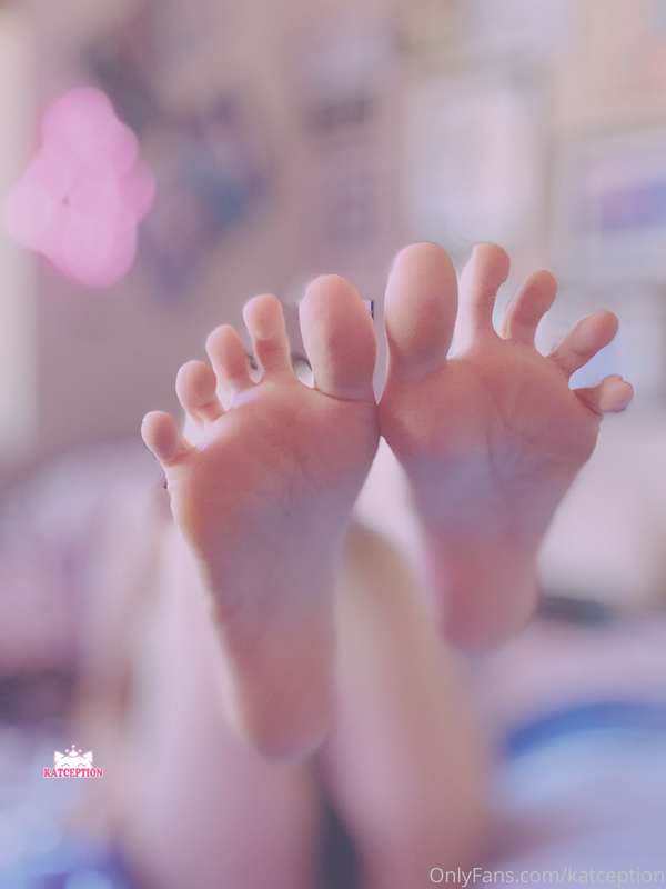 More feet pics! I am using some non nude photos to promote m.. 4