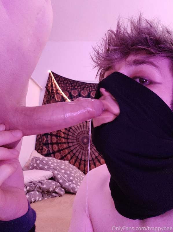 A very kind Fan requested a Blowjob picture set! Here are ju.. 4