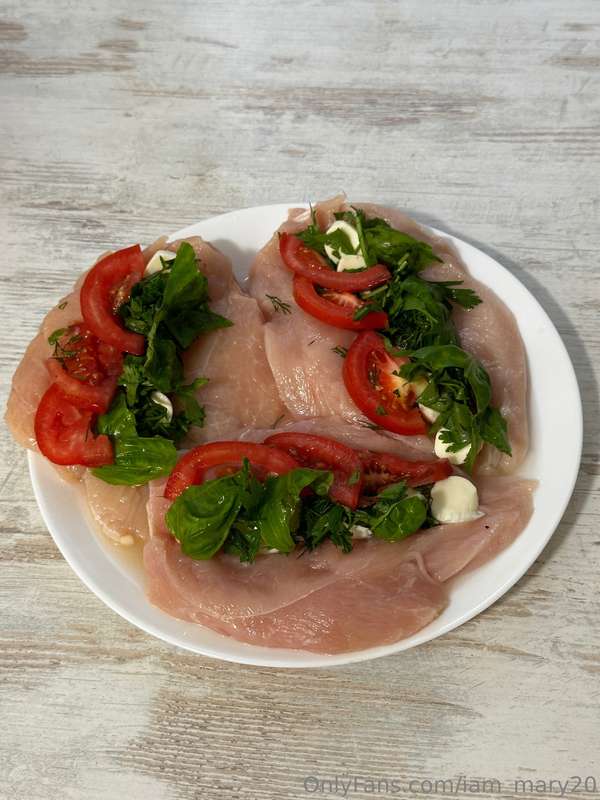 Do you love to cook? I'm curious because I absolutely adore ..