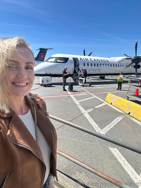 Heading to the Sovereign nation of Canada. 🇨🇦