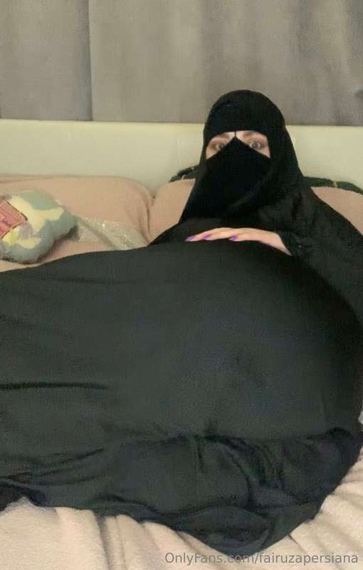 Fairuzapersiana - Onlyfans - 17 Nov, 2023