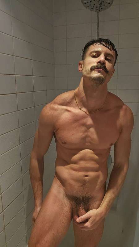 Get in, it's steamy 🚿 2