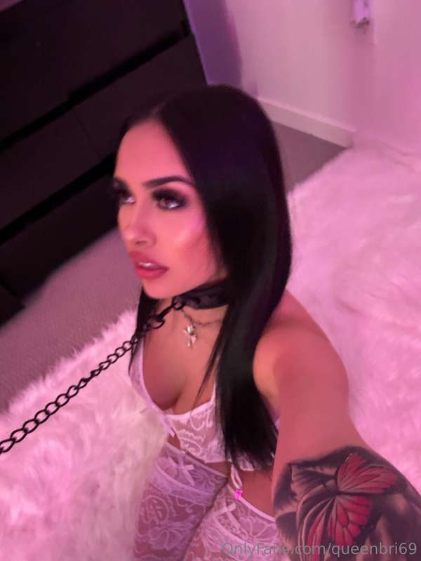 eye contact>>