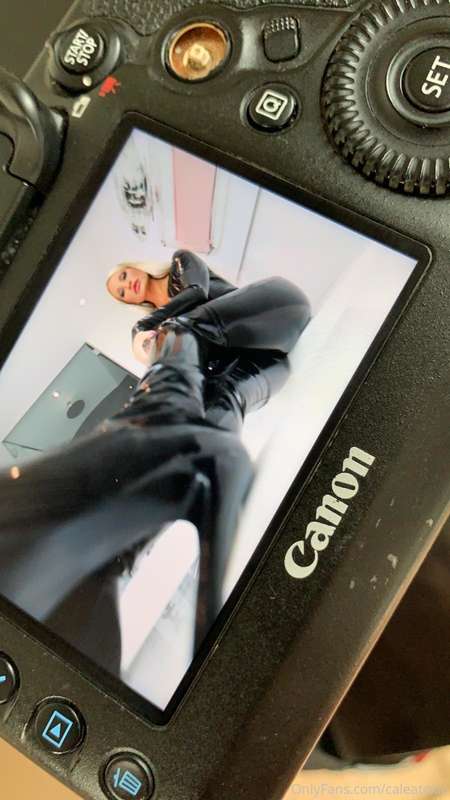 Some quick impressions of the latex shooting, which is curre.. 3