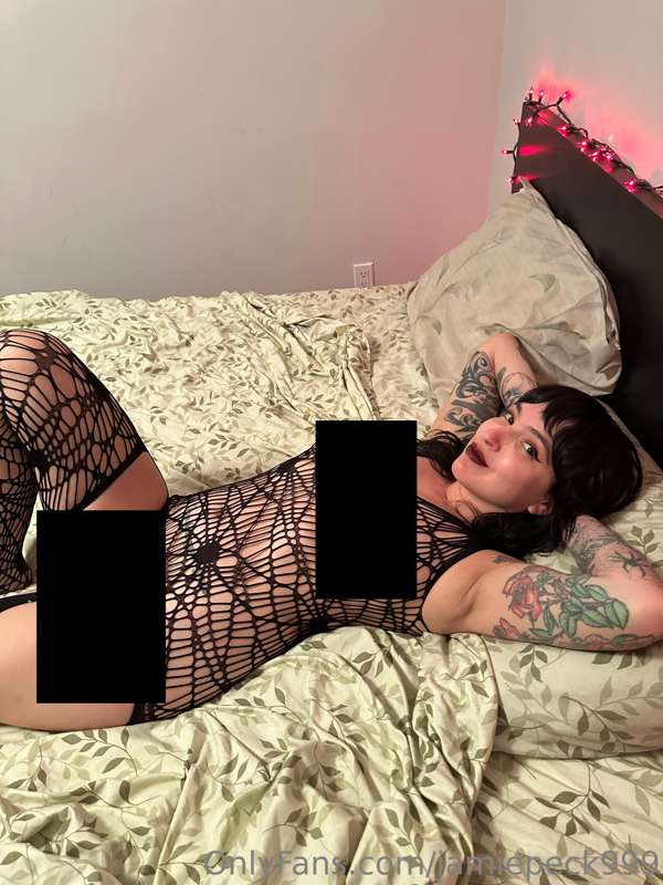 New bodysuit photo and video set! I did yet another shoot wi..
