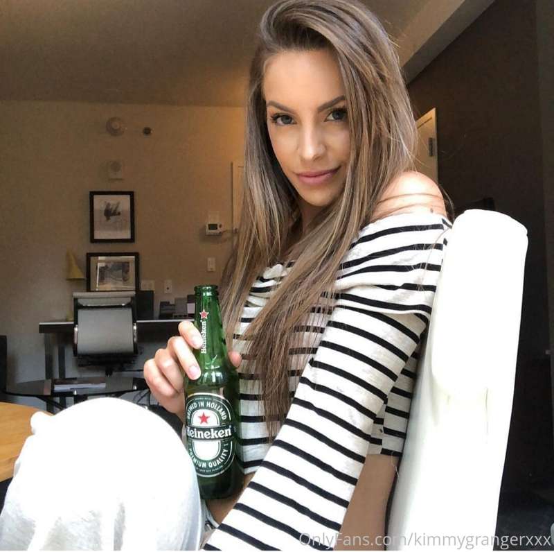 Instagram Kimmy Granger