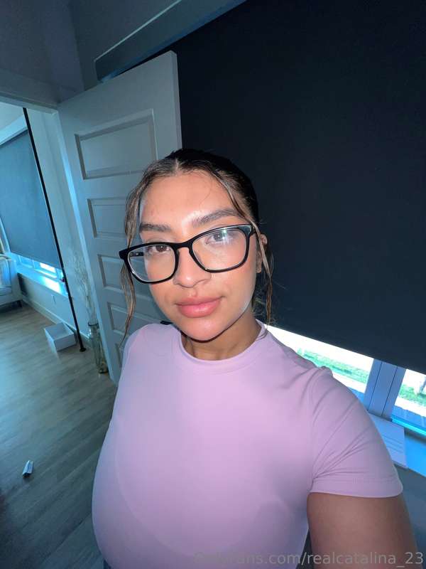 Help me choose my gym outfit! I’m Going to see my personal t.. 6
