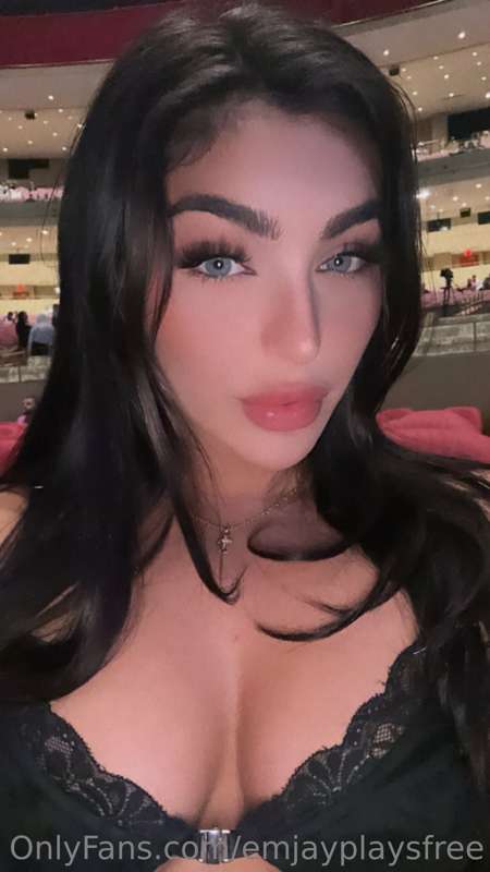 I want to make your weekend 🙃 message me 1