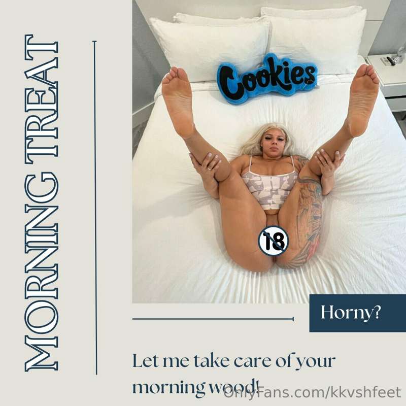 Wakey Wakey baby 😘😘 I got a suprise for your morning wood XX..