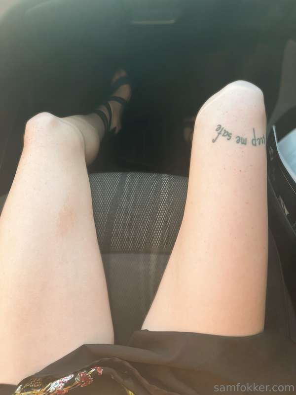 Insta is getting these pics but with the toes blurred ;) 4