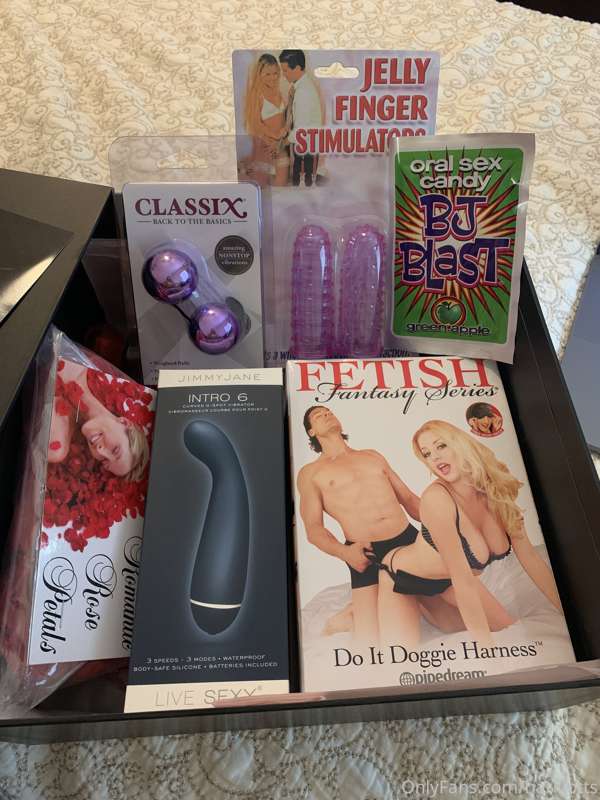 Look what just came in the mail... maybe I’ll play with some.. 1