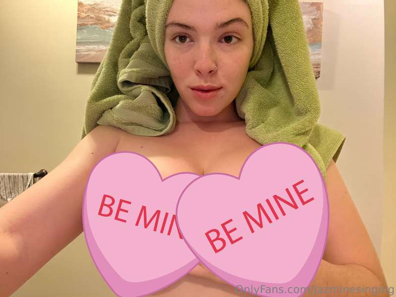 Tip me 12$ on this post and you’ll get an extra sexy pic fro..