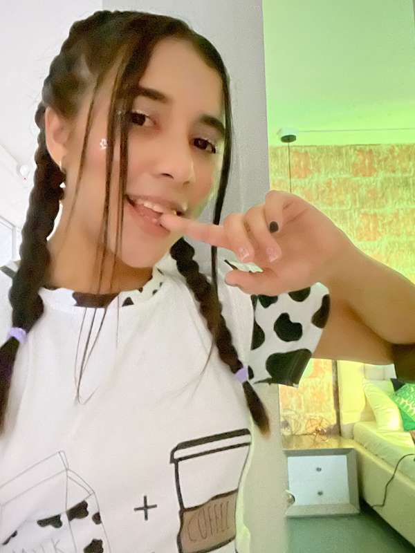 milk and coffee will always be a perfect combination 

⚪+🟤=🥵