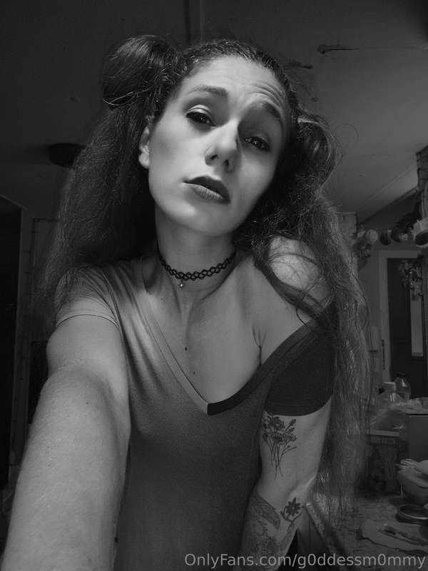 Well fuck.. I look hot 🔥 🥵 😍 2