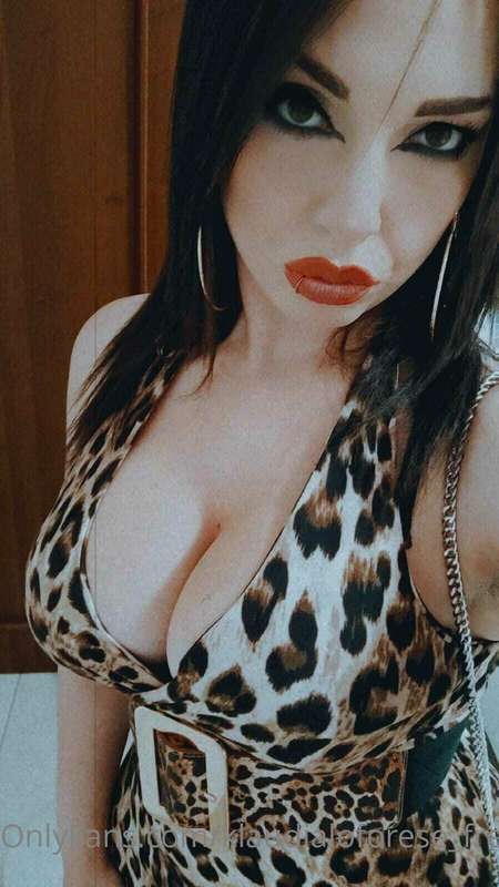 La Panterona vi augura una buona serata 😈😈😈 In DM per scalda..
