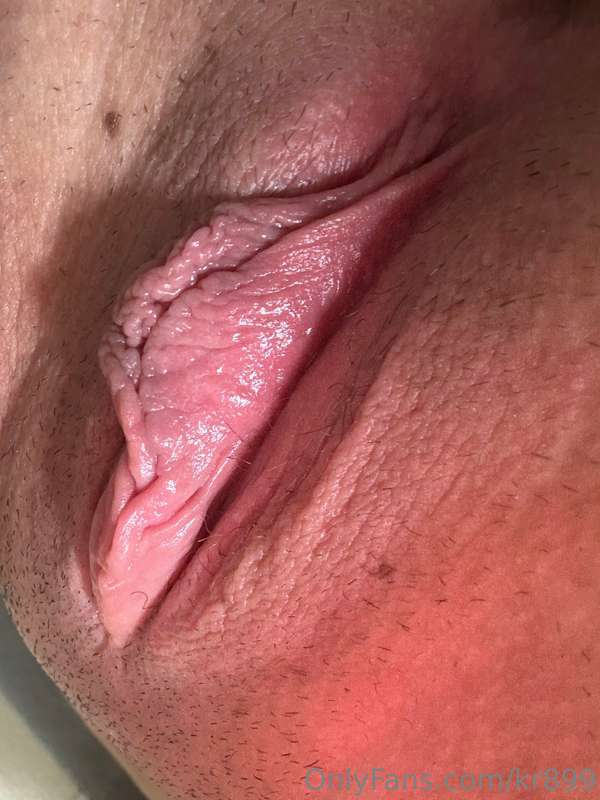 Ended up squirting everywhere this morning 😉 ooops 💦💦💦💦 3