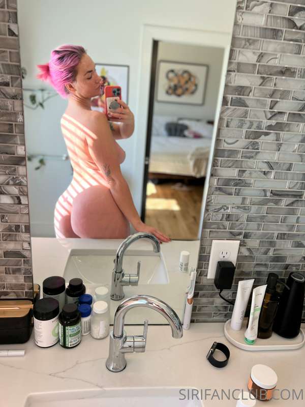 Every week I do a FULL BODY mask 😌 that’s why my butt is alw..