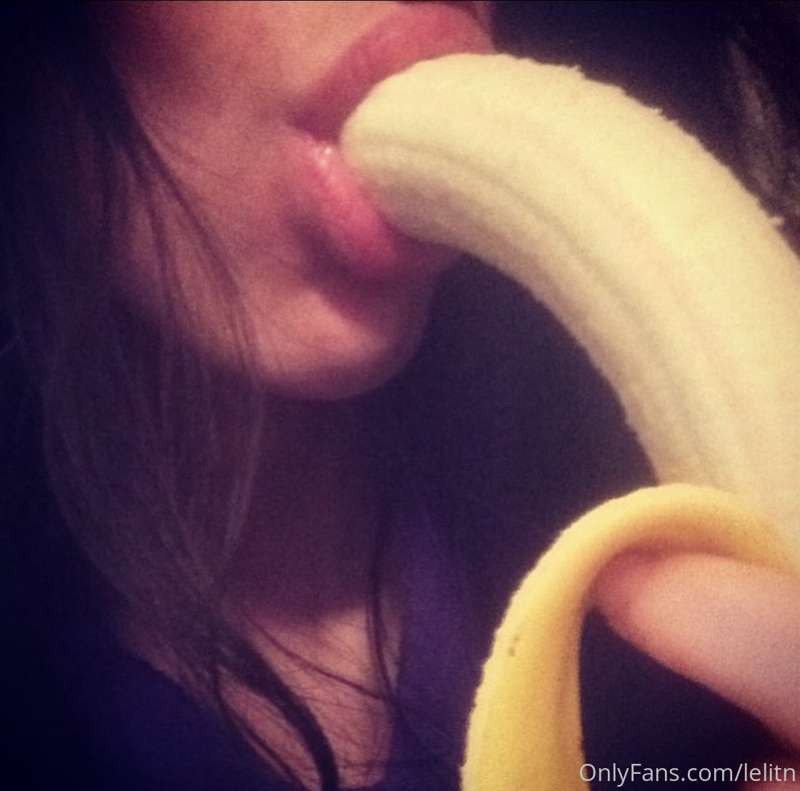 What'd you wish I was doing with your cock now?🍆🤭