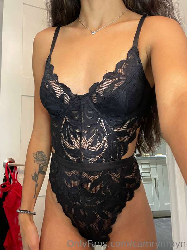 Black is my happy colour 🤤🖤