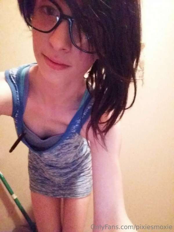 Pixiesmoxie - Onlyfans - 25 Sep, 2023